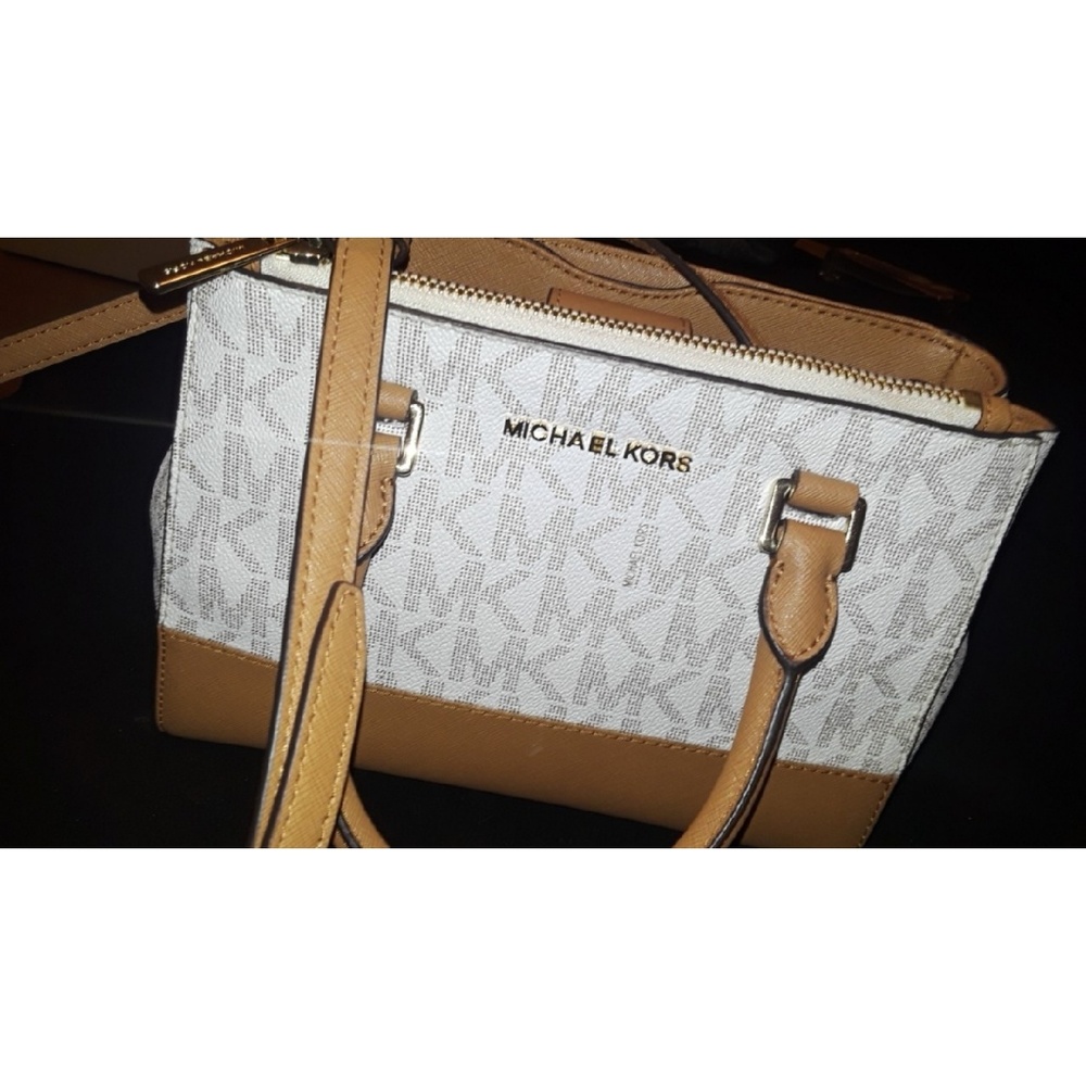 Brand new Michael Kors purse - Picture 1 of 1